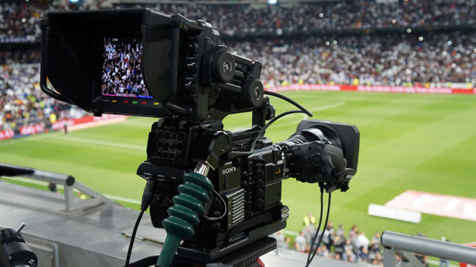 La CNMC sanciona con 250.000 euros a La Liga por impedir el acceso a las cámaras de Mediaset