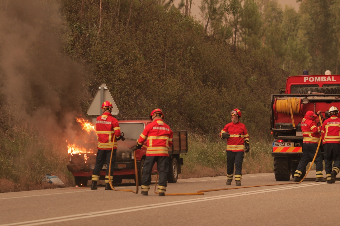 Al menos 58 muertos y 54 heridos en un incendio forestal en Portugal
