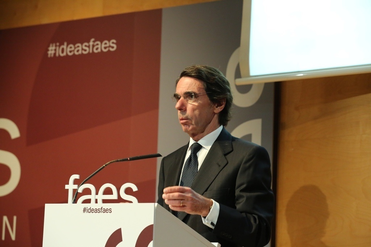 Aznar reúne a sus exministros de Exteriores en el curso de verano de FAES, al que no irán ni Rajoy ni la cúpula del PP