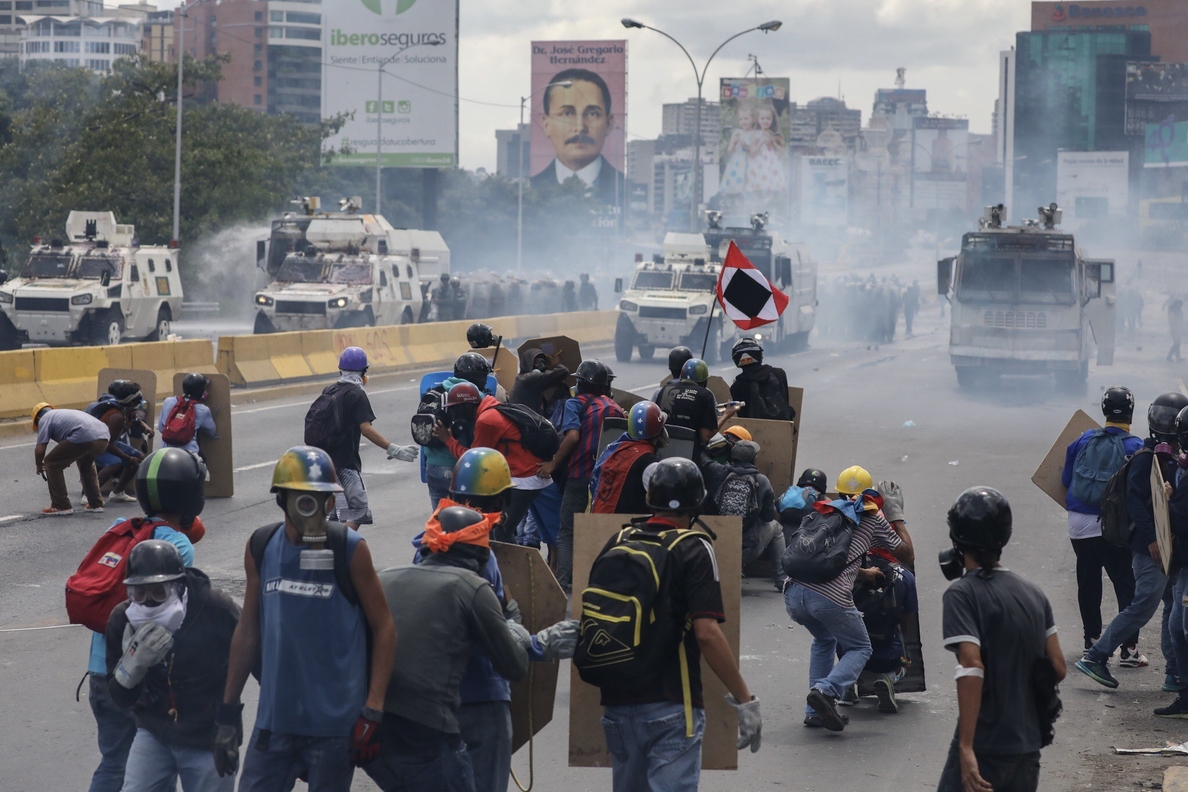 Brasil suspende la exportación de gas lacrimógeno a Venezuela