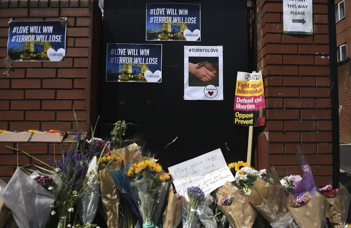 Acusan formalmente de terrorismo al autor del ataque a la mezquita de Londres