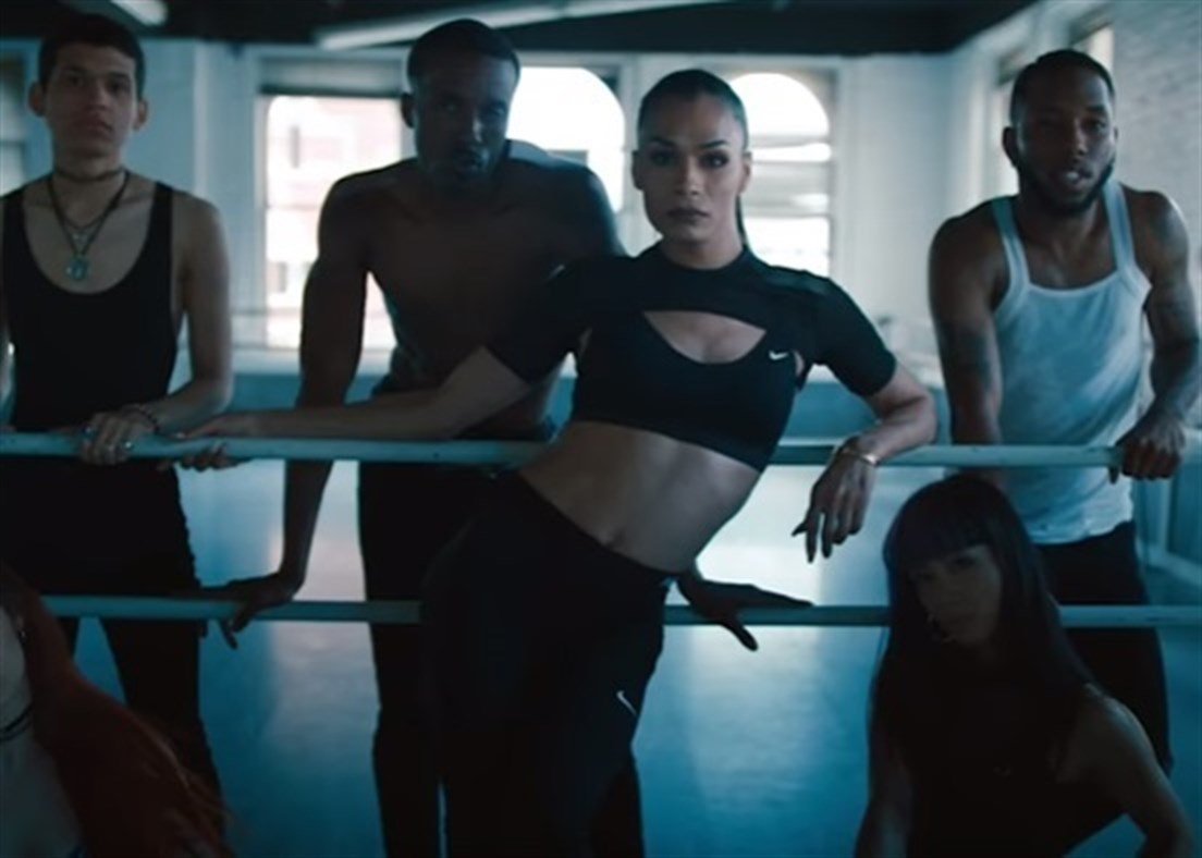 Una mujer transgénero de raza negra protagoniza la nueva campaña de Nike