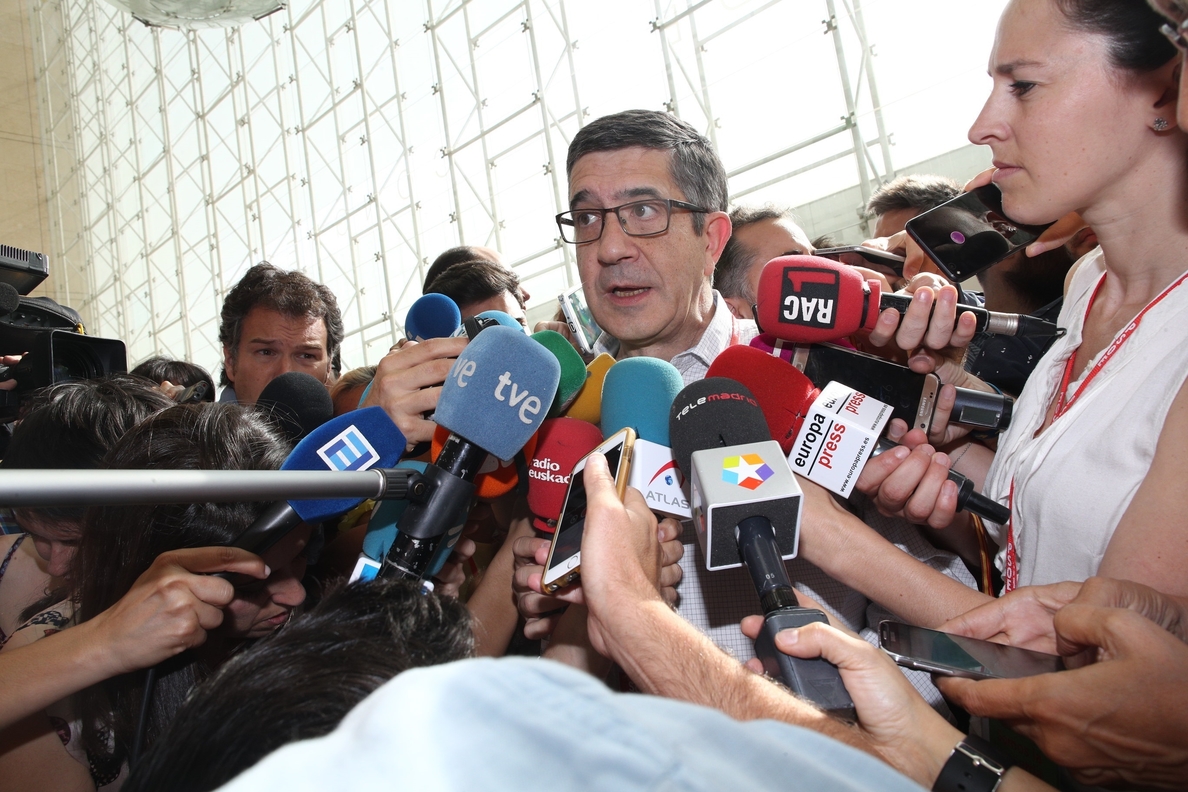 El PSOE preparará este jueves con sus CCAA la reunión con Montoro sobre los objetivos de déficit