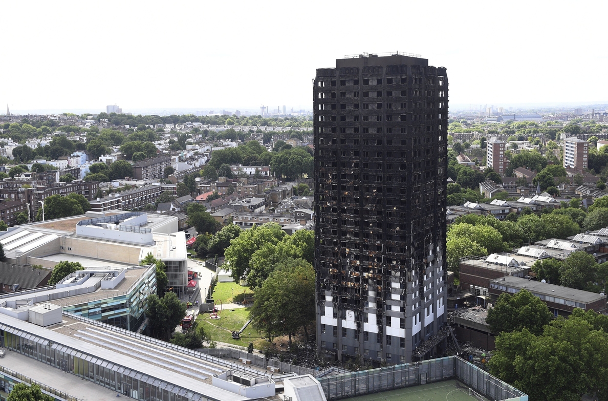 La indagación sobre el incendio de Londres estará a cargo de un juez retirado