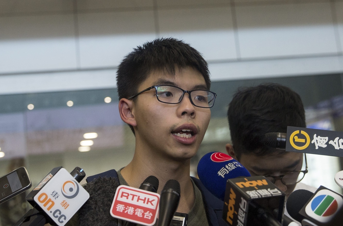 Liberan al activista hongkonés Joshua Wong