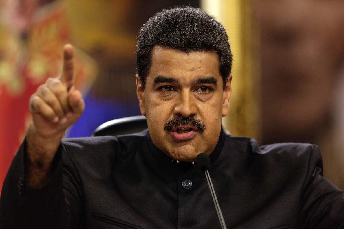 Maduro dice que aprobó el informe que llevó a la medida de casa por cárcel a López
