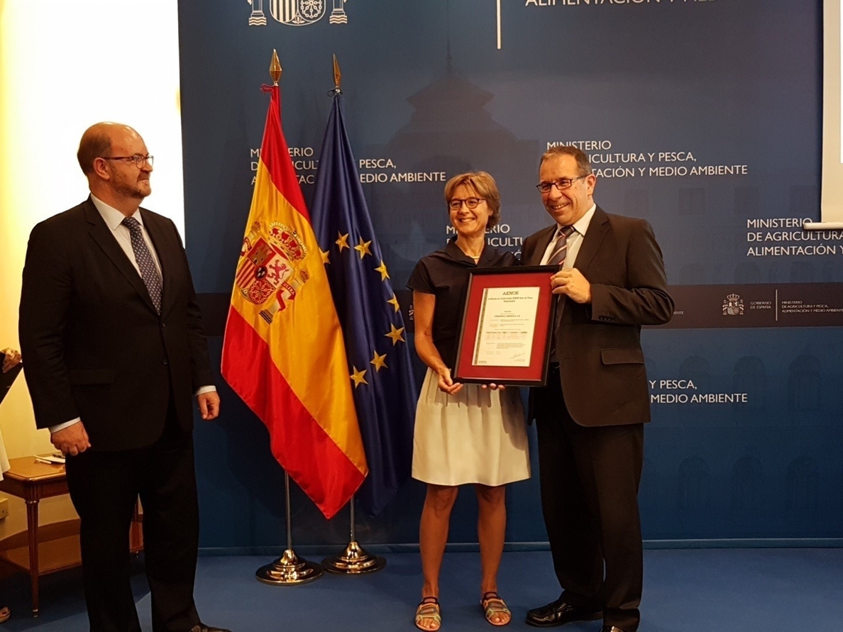La flota atunera española recibe los primeros certificados Aenor de pesca responsable