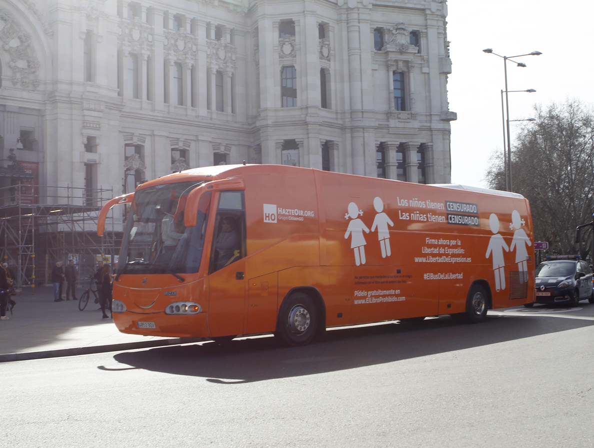 La Audiencia de Madrid permite de nuevo circular al autobús de HazteOír