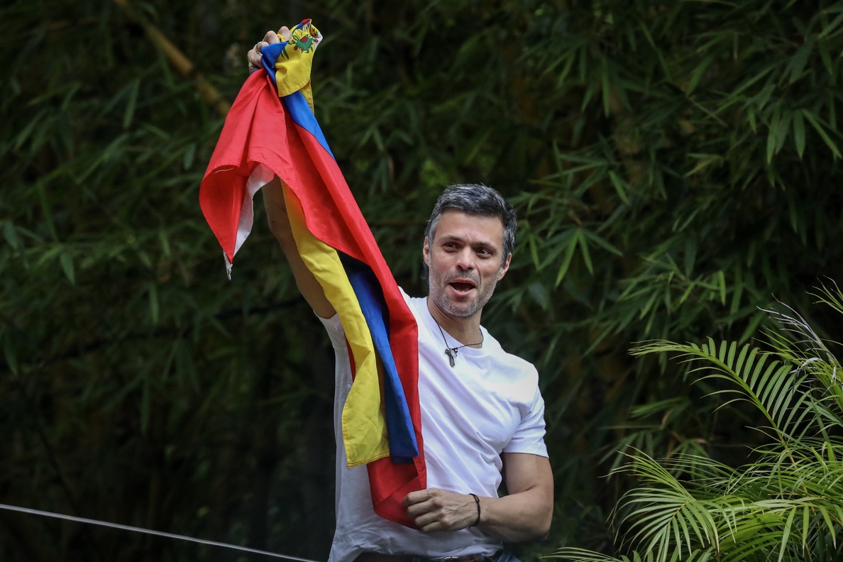 López dice que Venezuela está ante una «amenaza clara» y pide seguir con las protestas