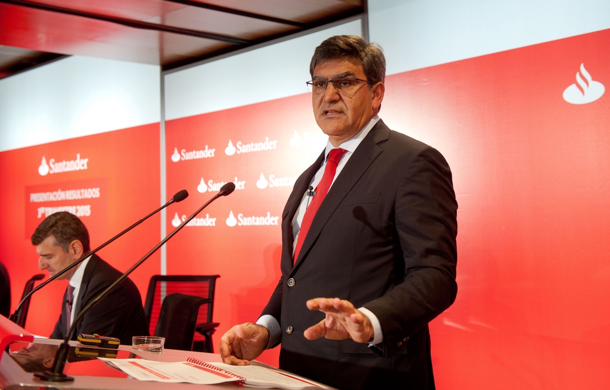 Santander espera que la aprobación de Competencia para la fusión con Popular llegue en «semanas»