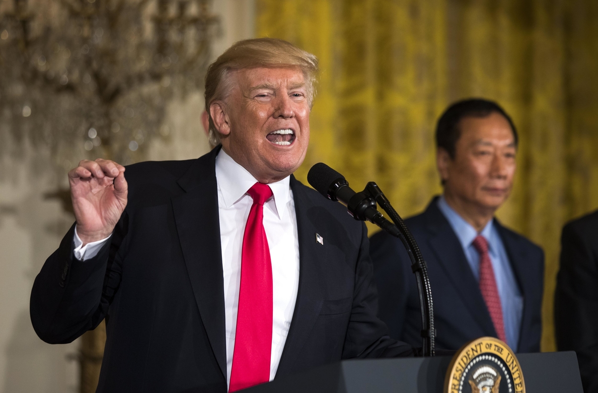 Trump condena el nuevo misil norcoreano y tomará medidas para proteger a EEUU