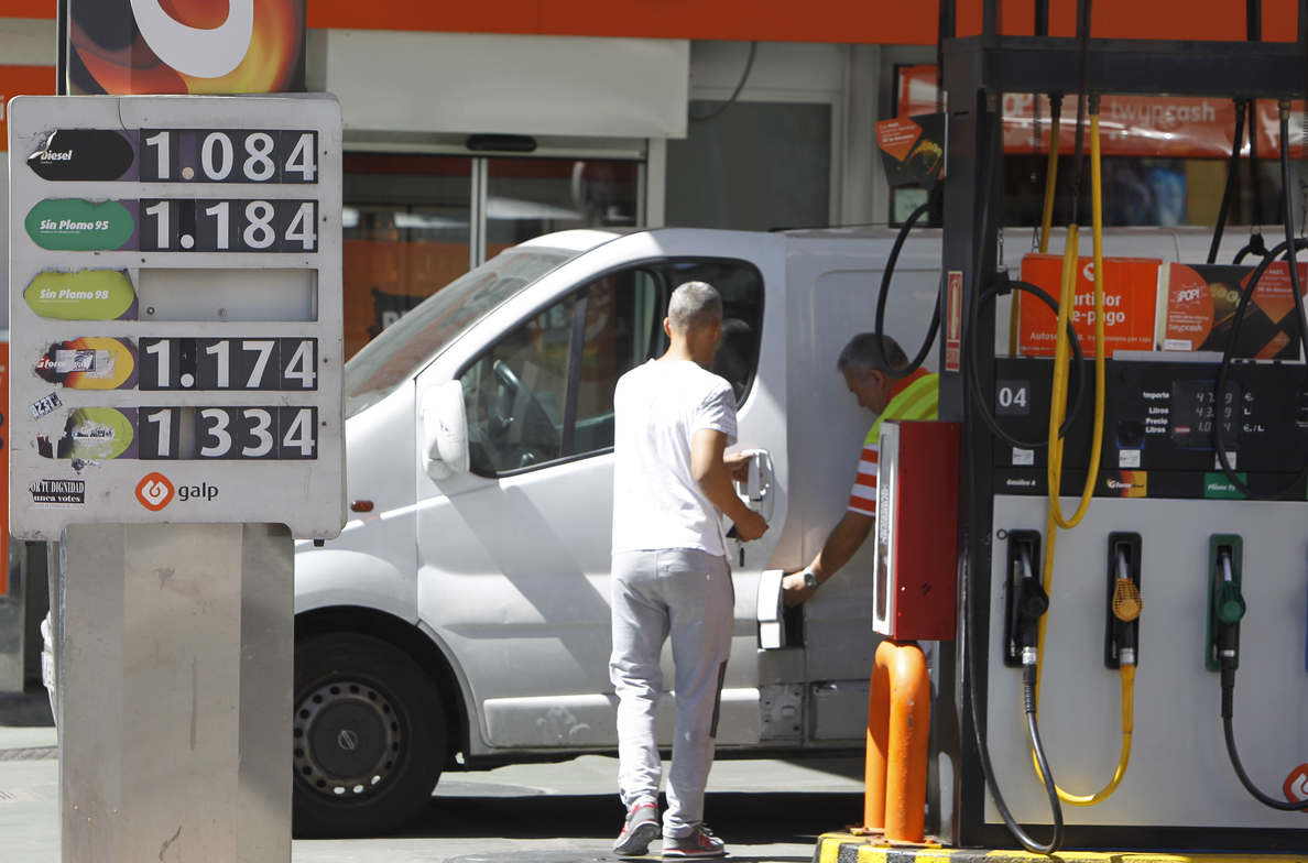 Los precios de los carburantes siguen al alza y suman 5 semanas de subidas