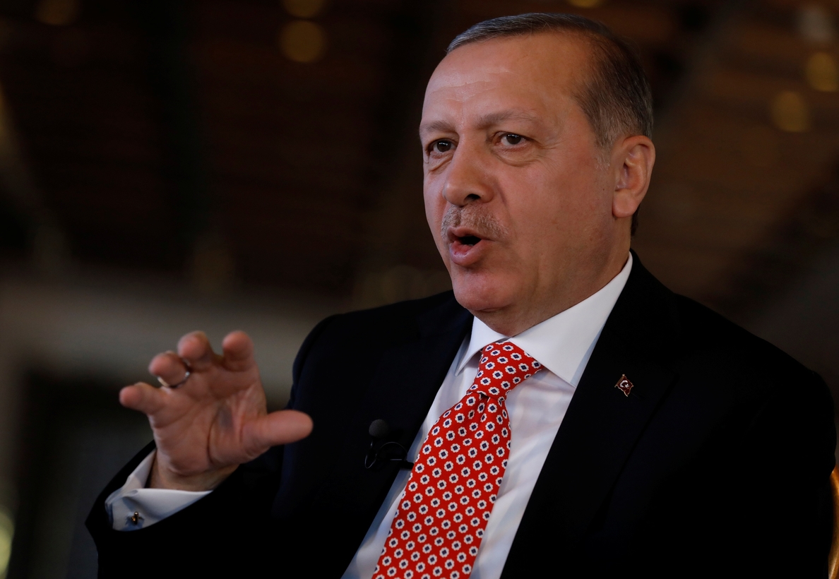 Erdogan insta a los países musulmanes a «permanecer unidos» y cooperar ante las dificultades del mundo islámico