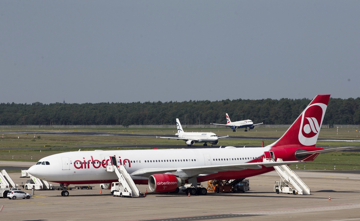Air Berlin cancela numerosos vuelos por oleada de bajas médicas de pilotos