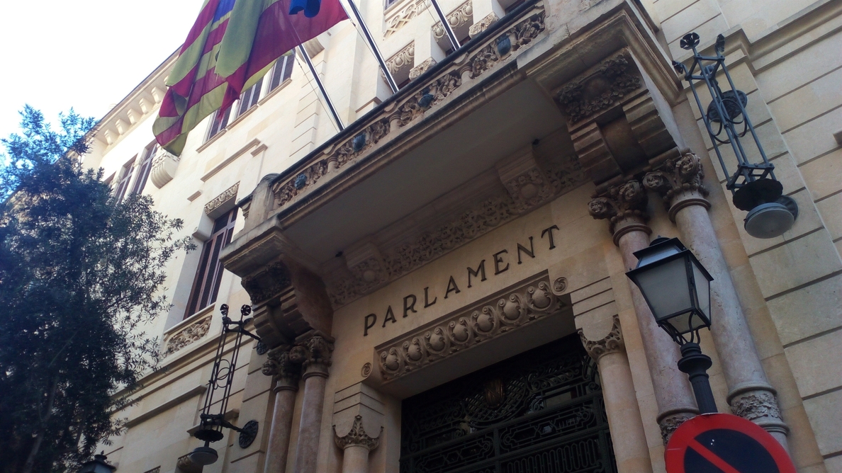 El Parlament balear acuerda crear la ponencia para suprimir los aforamientos a través de una reforma del Estatut