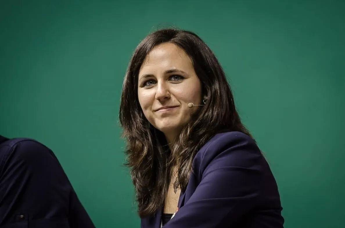 Belarra asegura que habrá acuerdo entre Podemos y Sumar, pero pide la continuidad de Irene Montero
