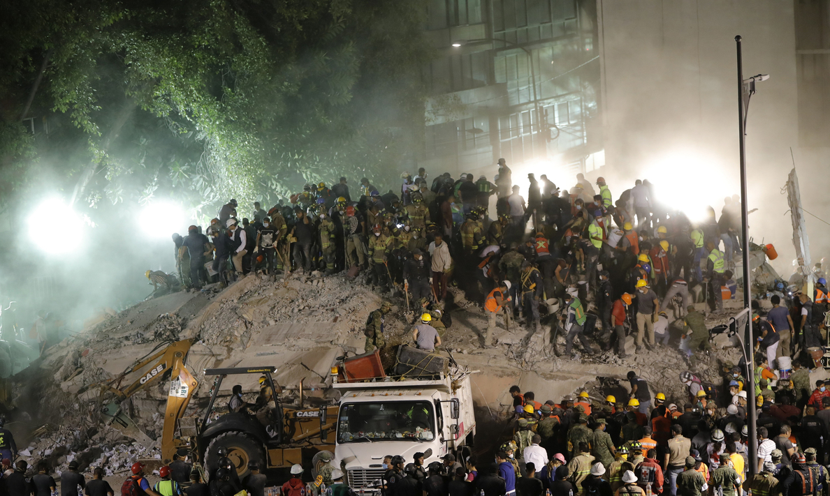 Ajustan a 218 la cifra preliminar de fallecidos por el terremoto en México