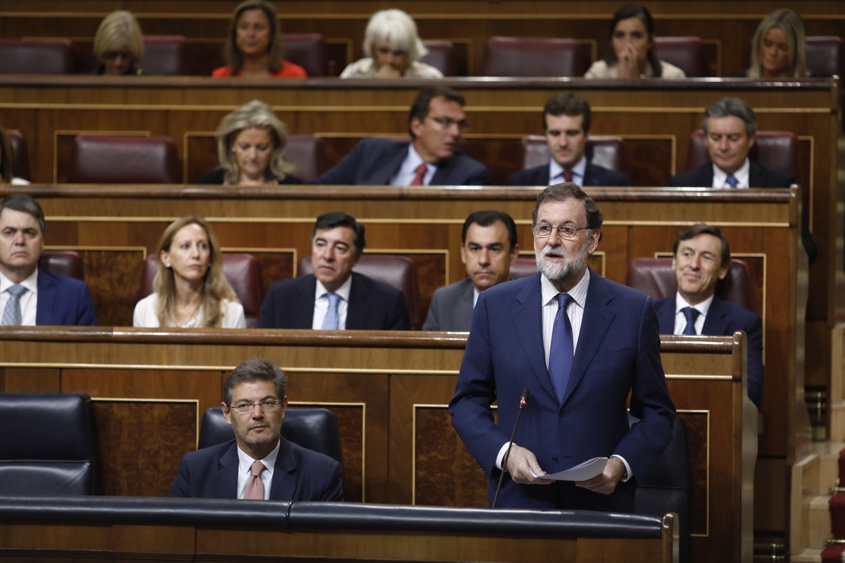 Rajoy justifica los registros en la Generalitat porque son por orden de un juez para que se cumpla la ley