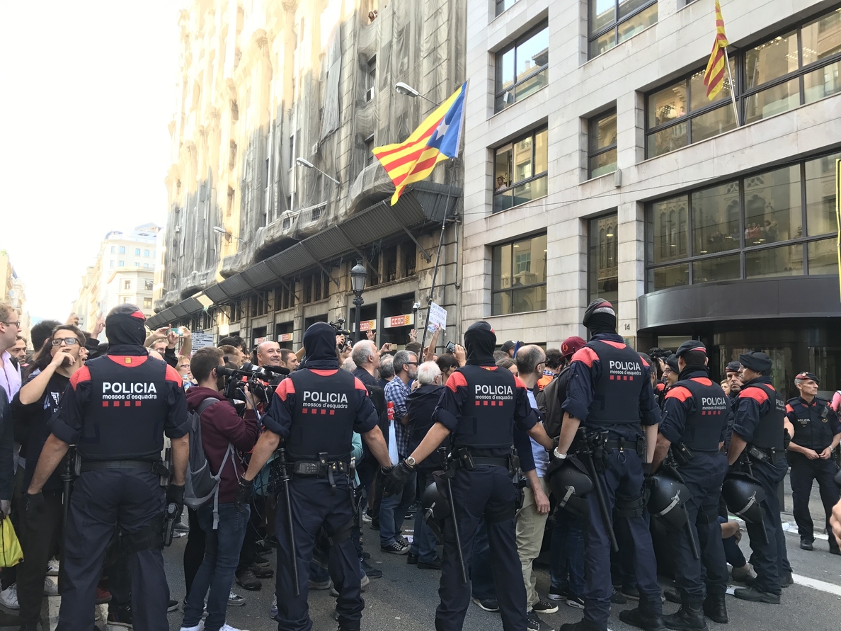 El fiscal superior de Cataluña pide que Interior coordine a los Mossos para impedir el referéndum