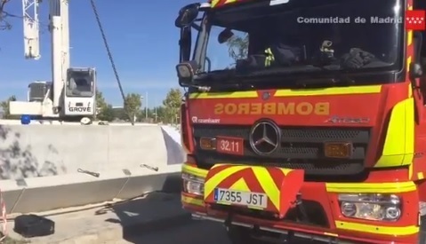 Muere un trabajador de 55 años tras caerle una plancha de hormigón de 5.500 kilos en Villanueva de la Cañada (Madrid)