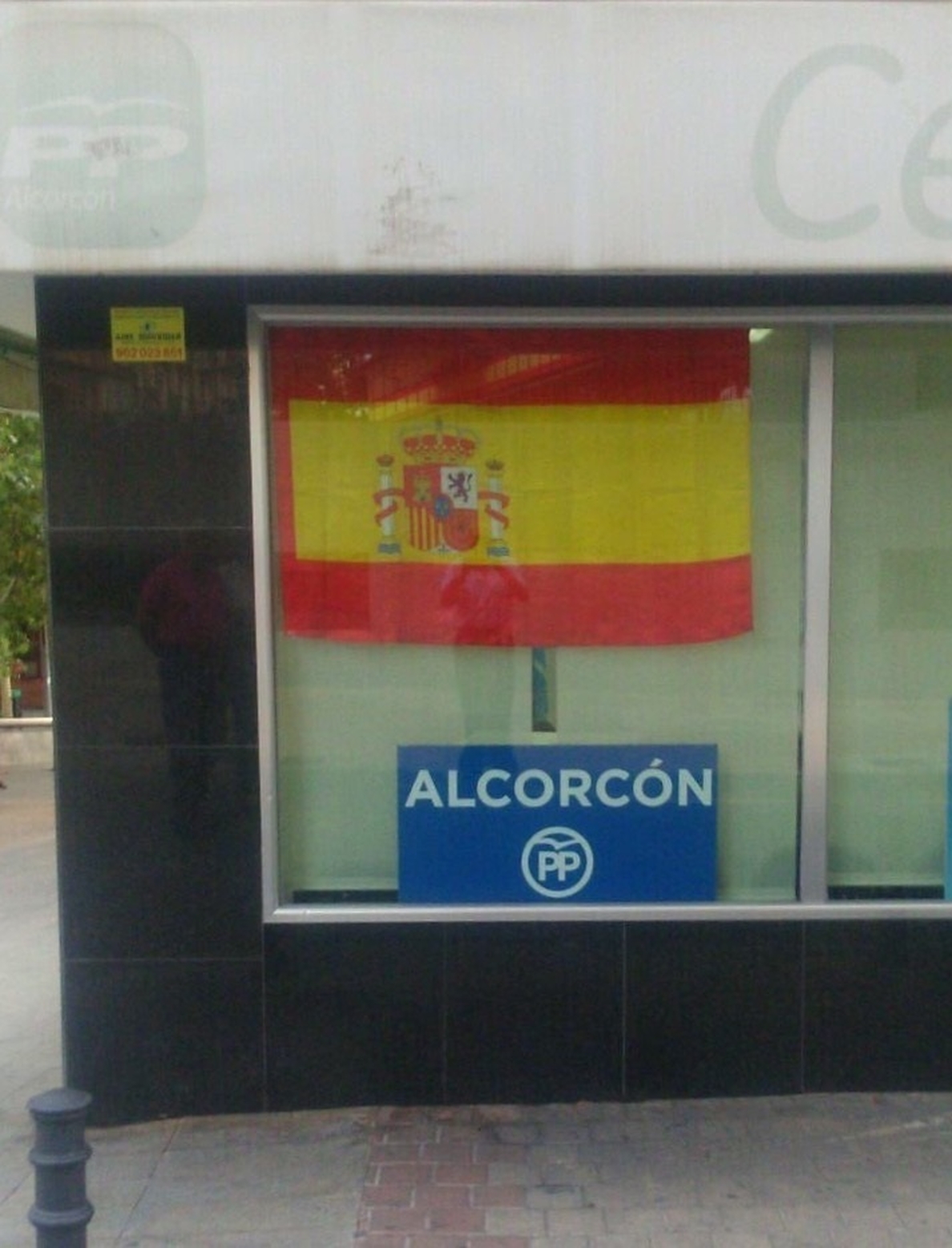 El PP de Alcorcón regalará mil banderas de España a los vecinos para mostrar su apoyo a la unidad del país
