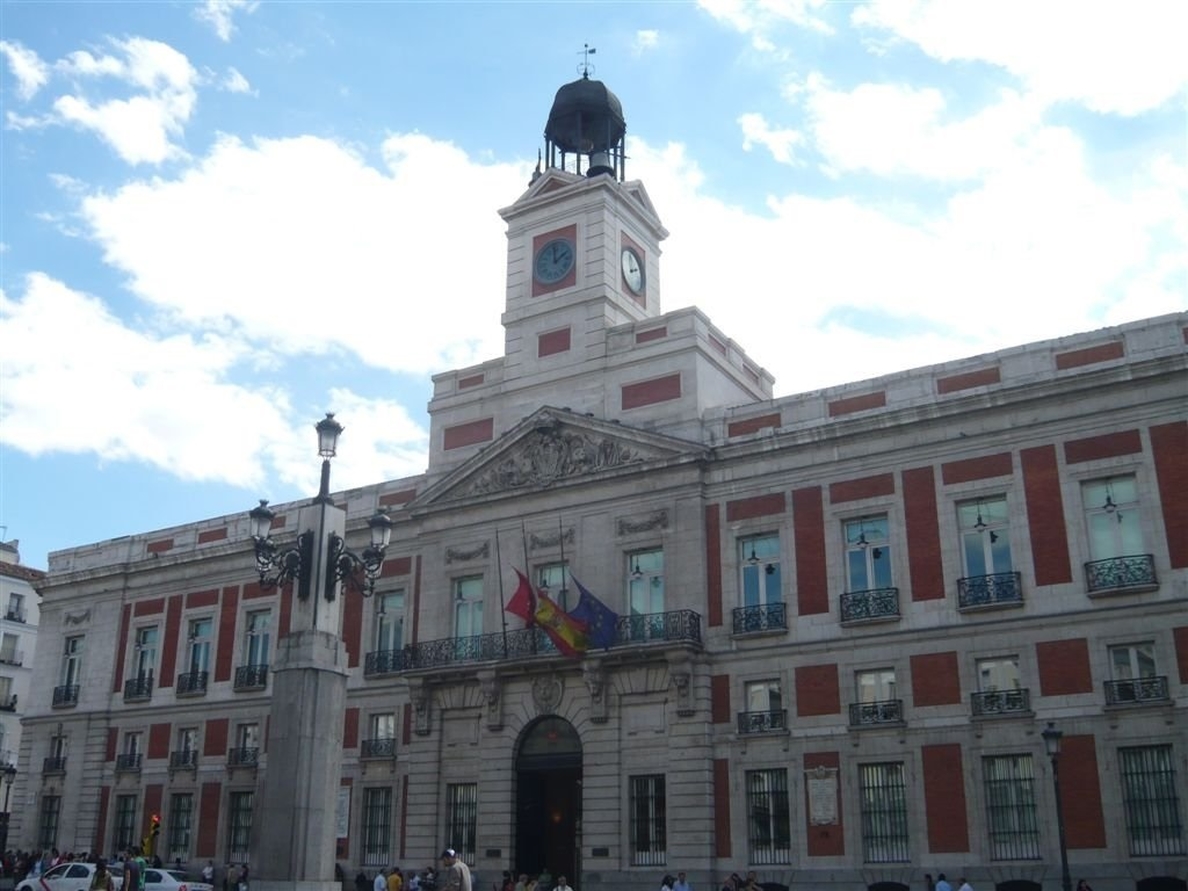 Los nuevos consejeros de Cifuentes toman posesión de su cargos este martes en la Puerta del Sol