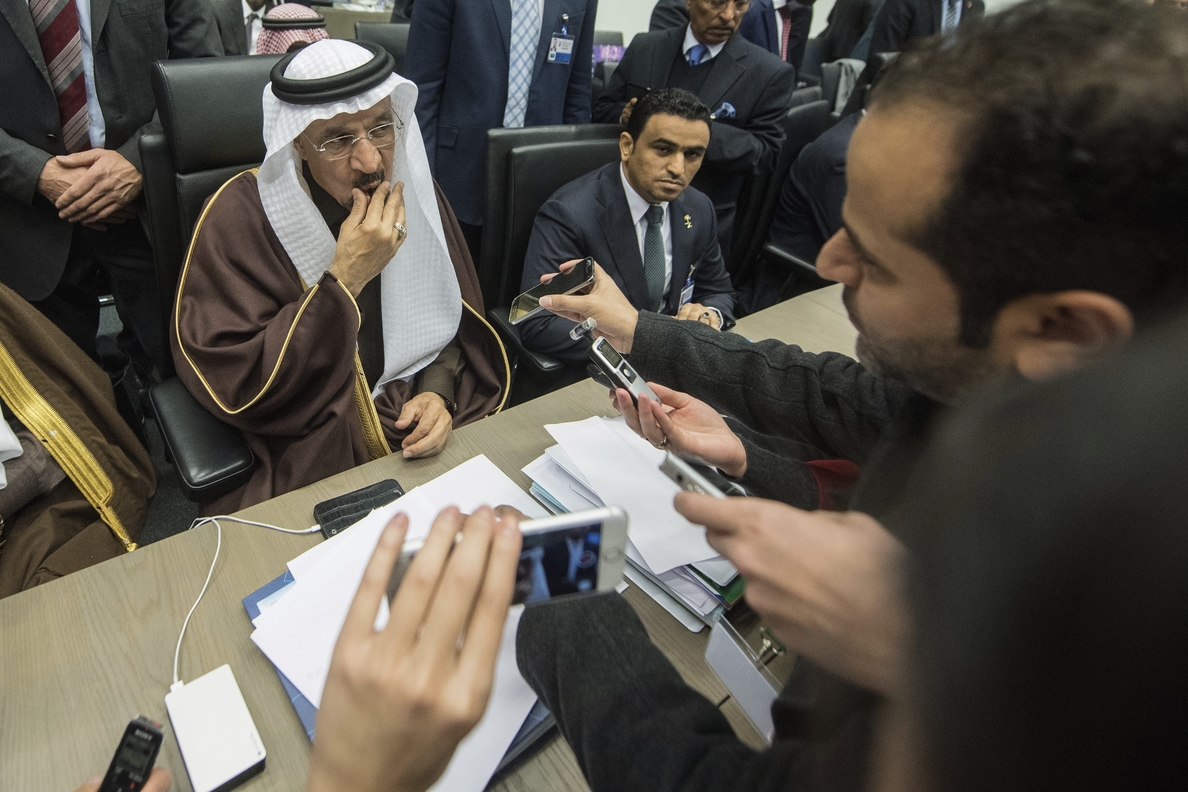 El ministro saudí dice que la demanda del crudo crecerá en los próximos años