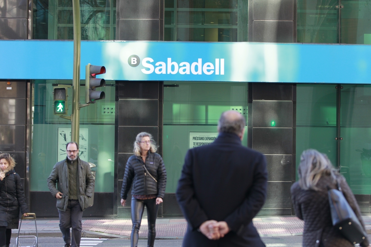 Fuga de empresas en Cataluña: las compañías que se han ido y las que se lo están pensando