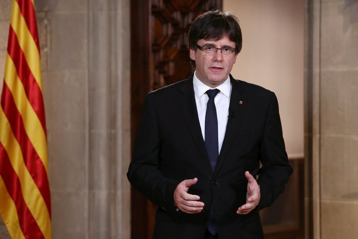¿Qué pasará el martes en el Parlament?: Puigdemont planea una declaración «simbólica»