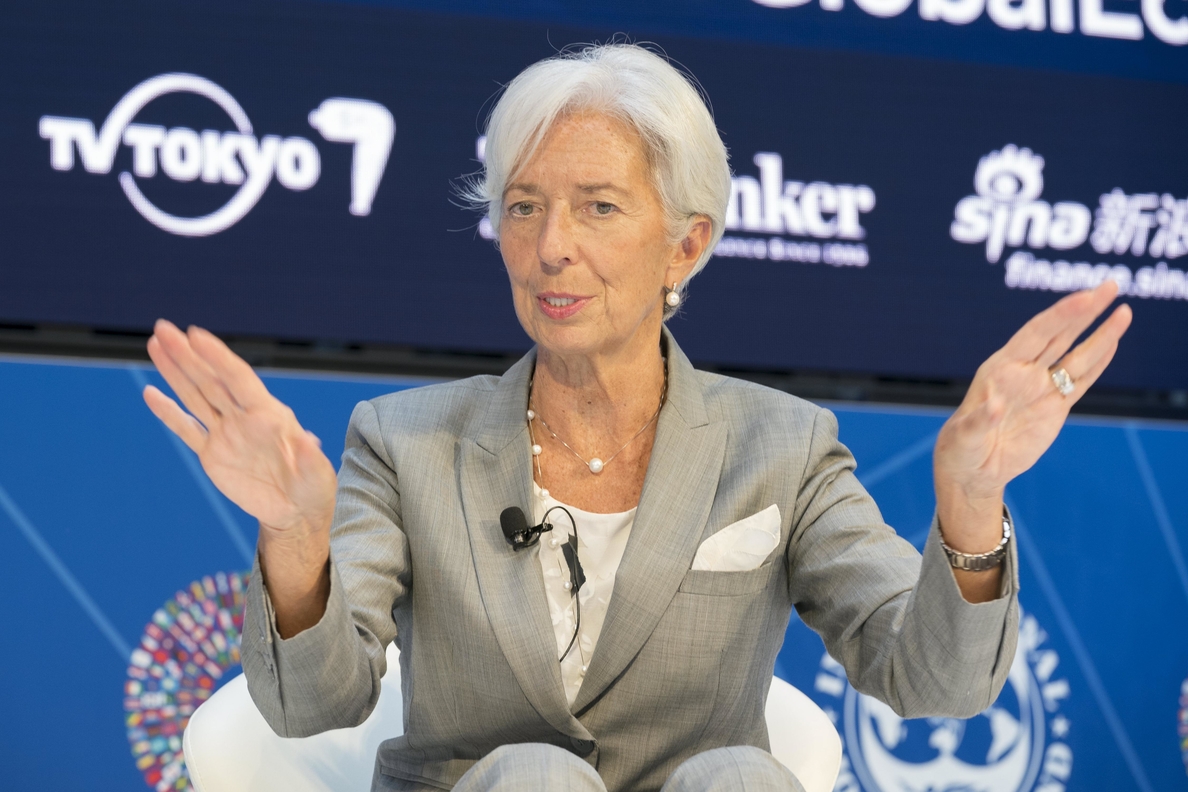Lagarde pide acabar rápidamente con «la incertidumbre» política en Cataluña