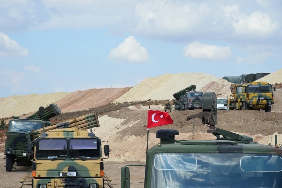 Un dirigente rebelde confirma que las tropas turcas han levantado puestos de control en Siria