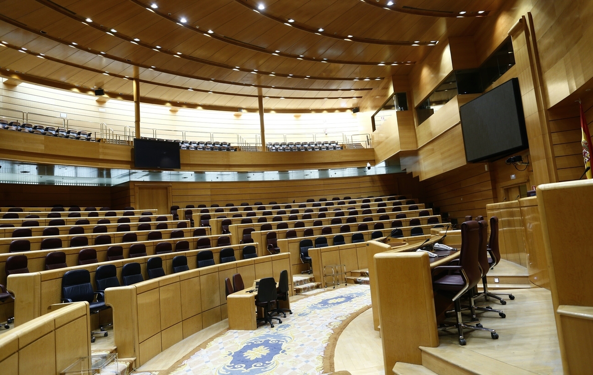 El Senado traslada al Congreso una oposición para administrativos en medio de la respuesta del Gobierno a la Generalitat