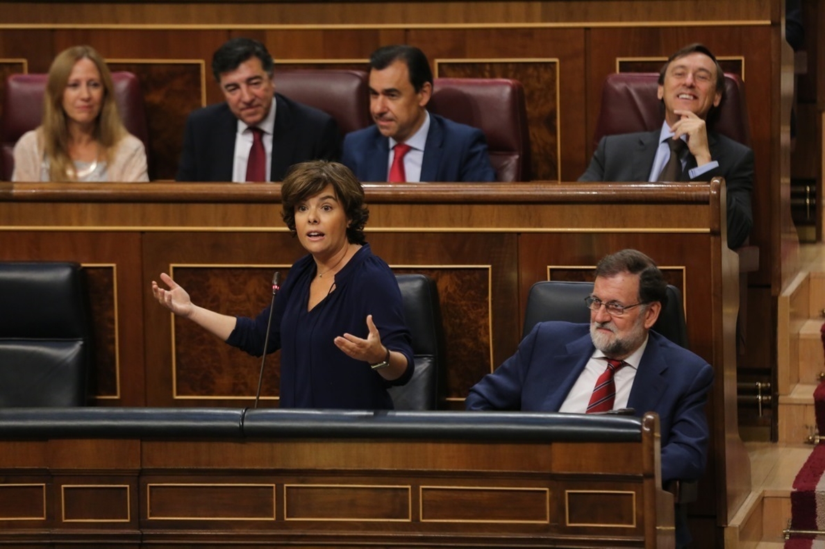La oposición pregunta mañana al Gobierno sobre Cataluña, a la espera de la segunda respuesta de Puigdemont