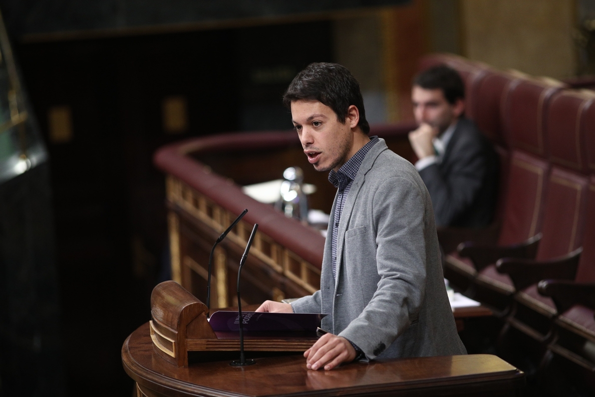 Montoro responderá hoy en el Congreso a Podemos y Ciudadanos por la nueva prórroga presupuestaria