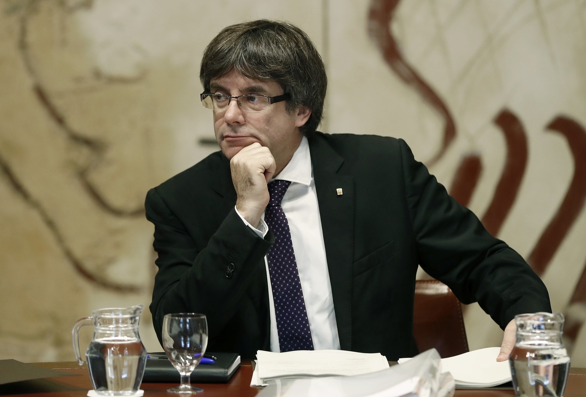 Puigdemont no contempla por el momento convocar elecciones en Cataluña