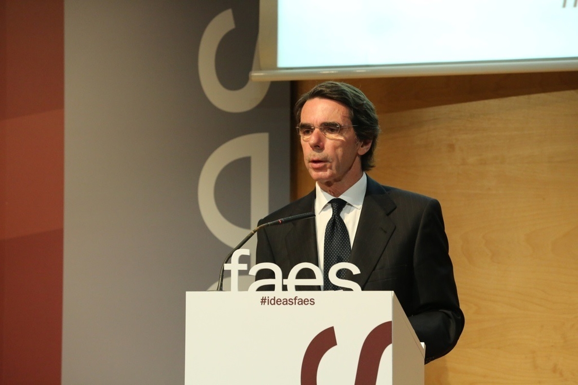 Aznar rechaza reformar la Constitución: «No debe ser el pago a plazos al secesionismo catalán»