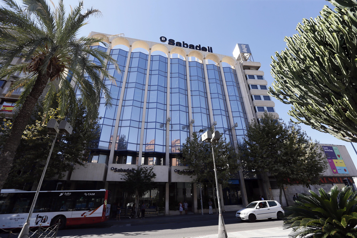 Banco Sabadell estudia trasladar a Madrid la presidencia del banco