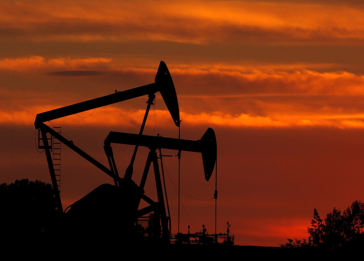 El petróleo de Texas abre con un descenso del 0,59 % hasta los 52,16 dólares