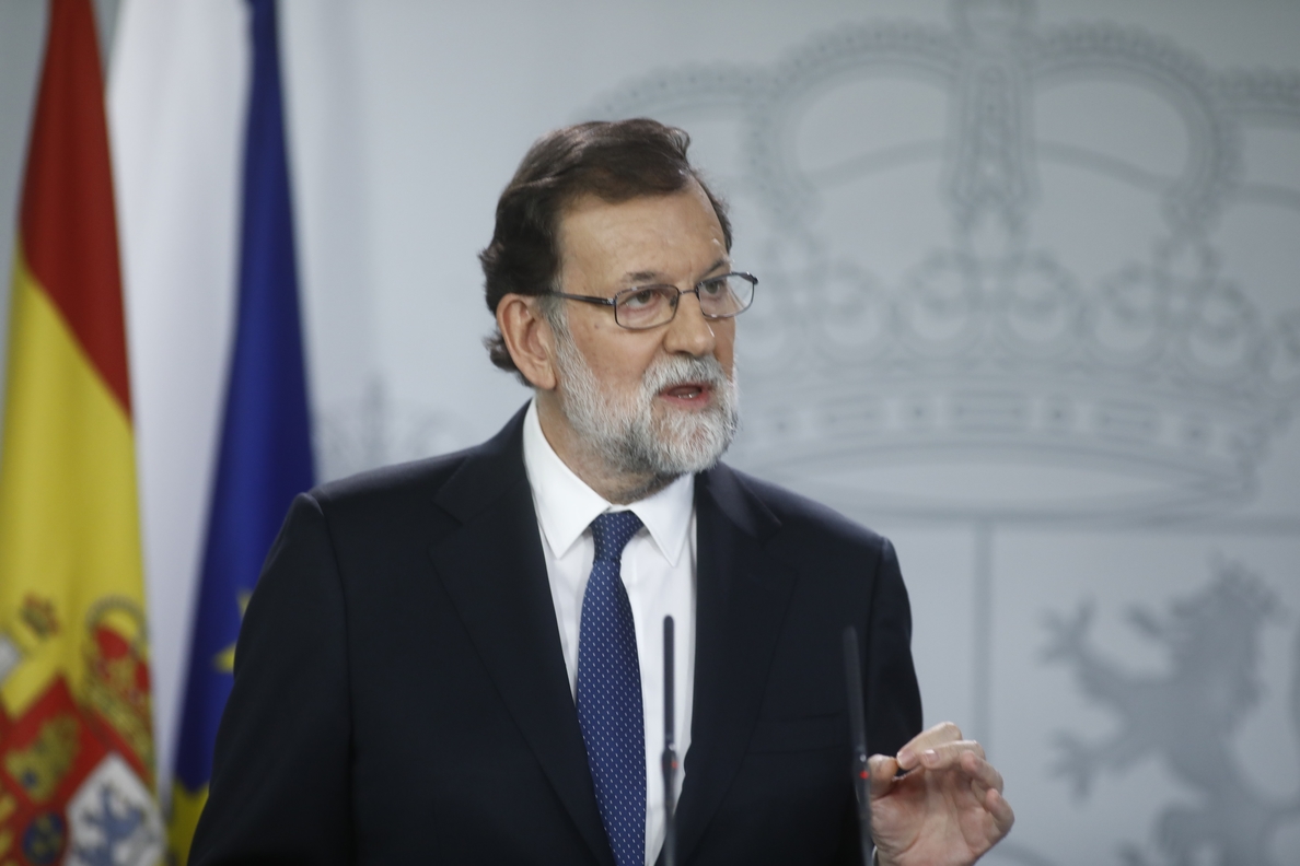 Rajoy cesará al Gobierno catalán, podrá disolver el Parlament y convocará autonómicas antes de 6 meses