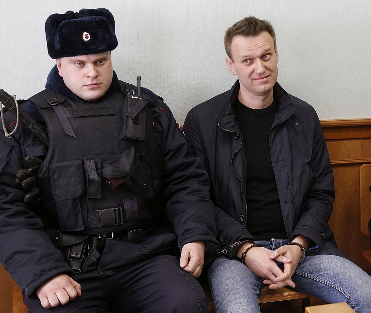 El líder opositor ruso Navalni sale en libertad tras cumplir 20 días de arresto