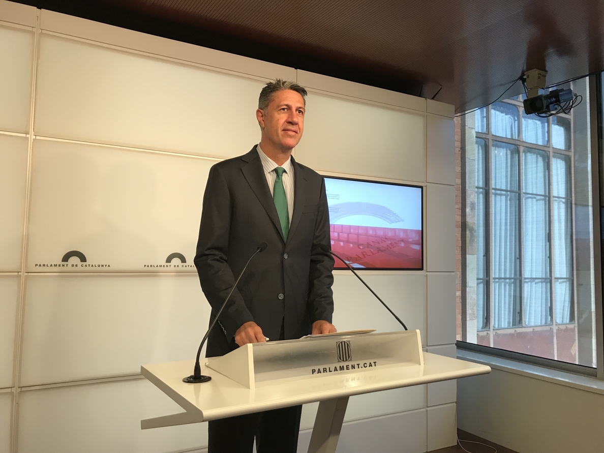 Albiol dice que el 155 «ya no se puede frenar» aunque Puigdemont convoque elecciones