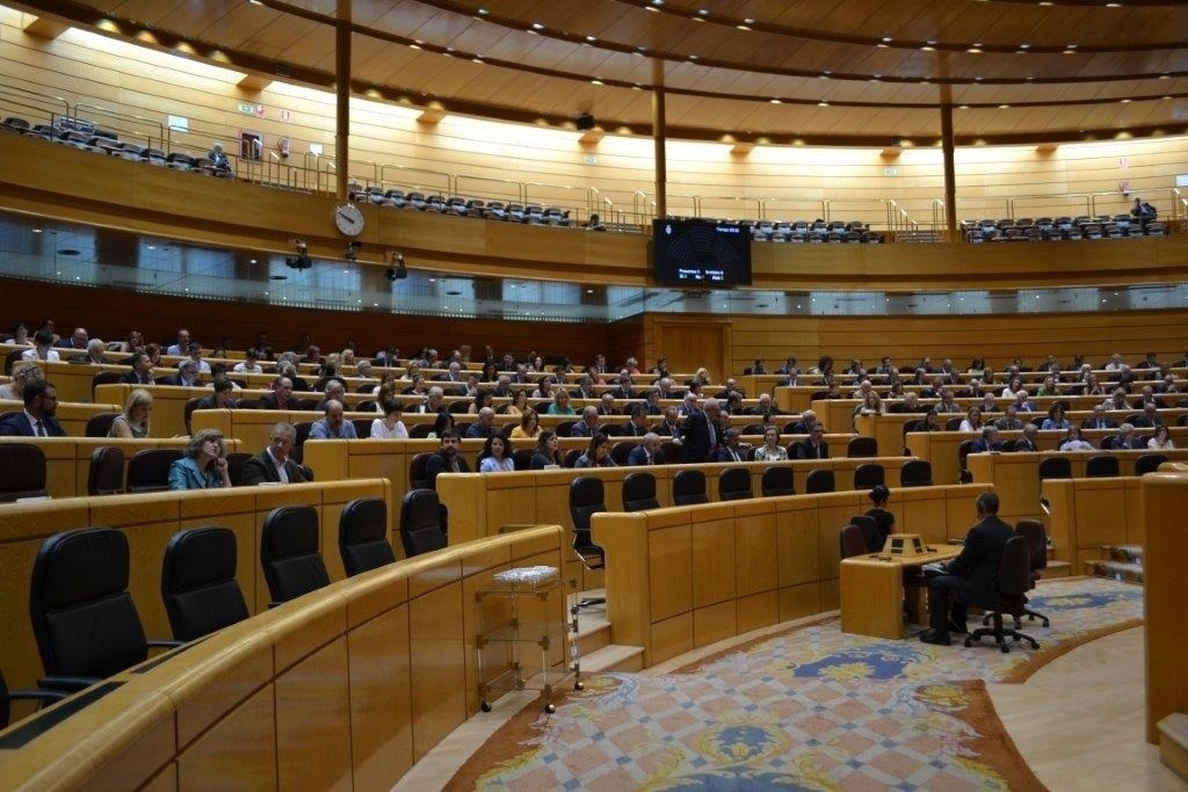 JxSí pide citar a los senadores catalanes el martes en el Parlament sobre el 155