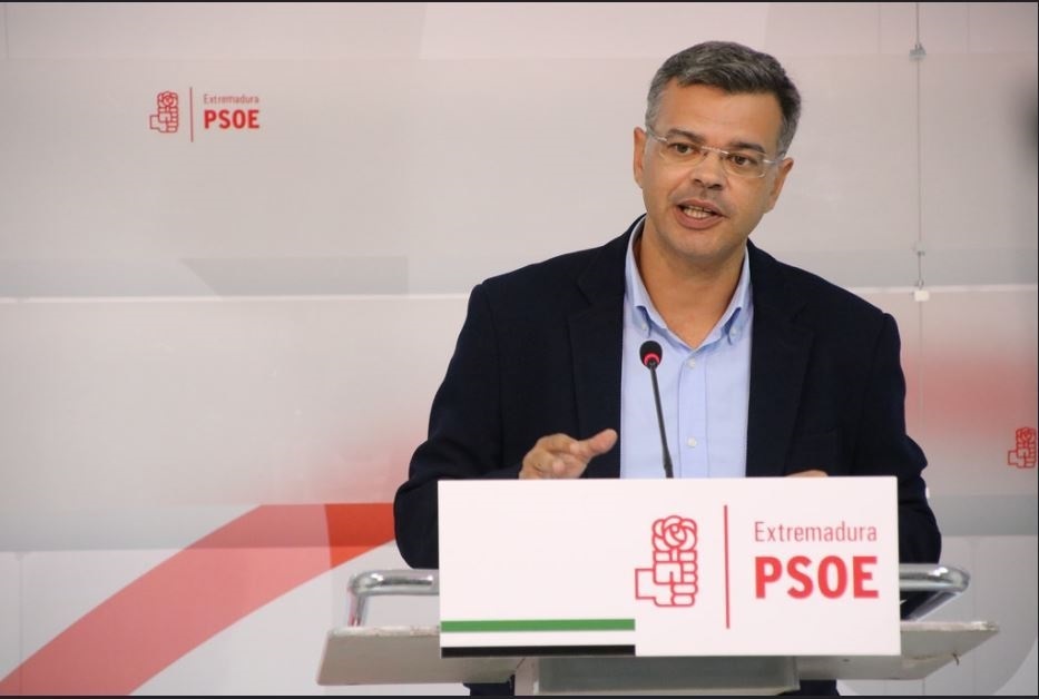 El PSOE extremeño cree que si Puigdemont rectifica antes del viernes, hay «alguna posibilidad» de no aplicar el 155