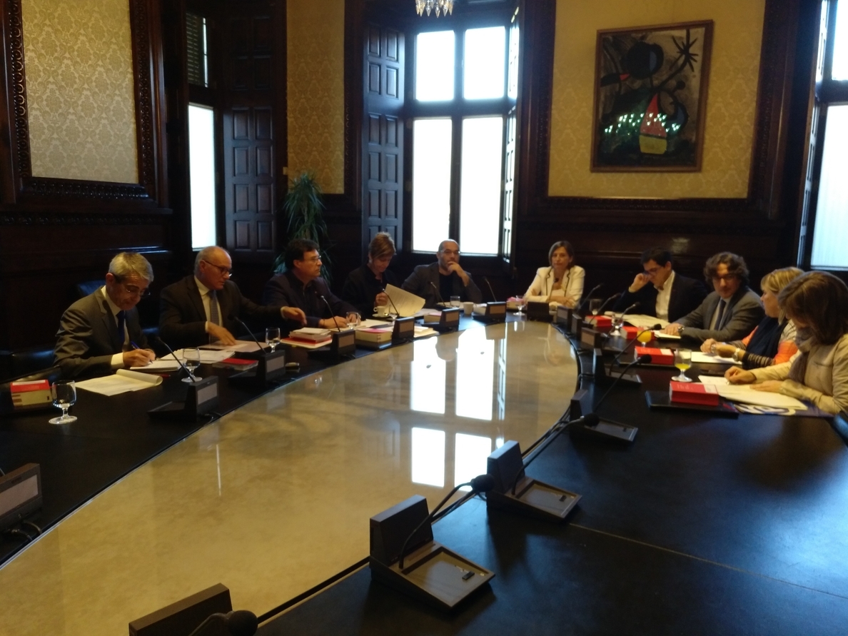 Forcadell espera que Puigdemont diga si va al Senado para fijar la hora del pleno