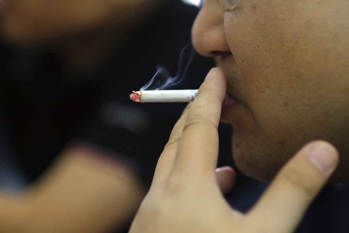 La OIT romperá en 2018 sus lazos con la industria tabacalera