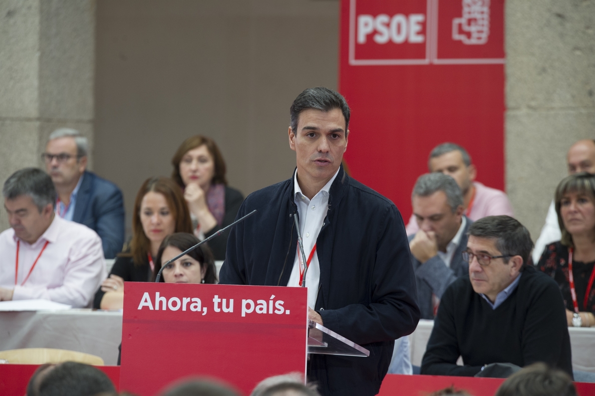 Sánchez dice que Rajoy tendría que aplicarse él la inhabilitación que pide a políticos secesionistas por mentir