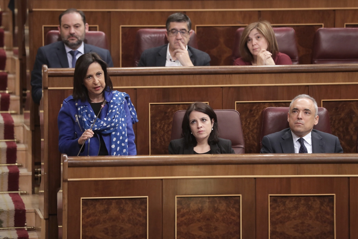 Robles insta a Puigdemont a volver ya para asumir responsabilidades políticas