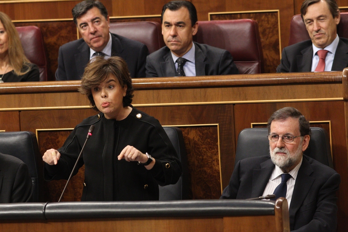 Santamaría acusa a los Comunes de romper con el PSC en Barcelona para gobernar Cataluña con los independentistas
