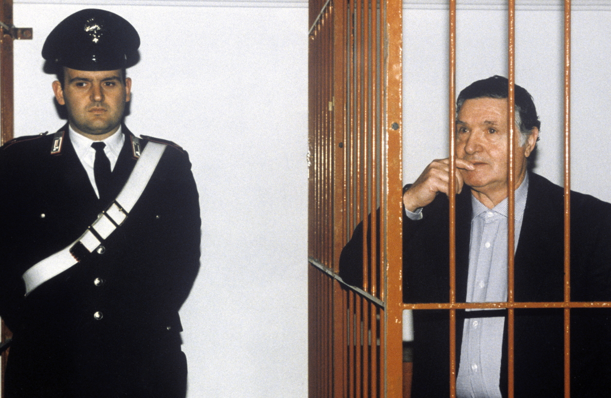 Muere en la cárcel el jefe supremo de Cosa Nostra, la mafia siciliana