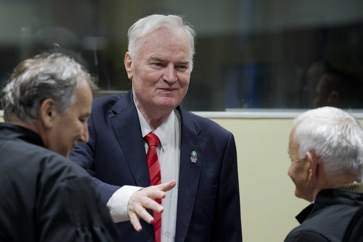 Cadena perpetua para Mladic por genocidio y crímenes de lesa humanidad en Bosnia